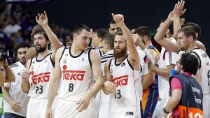 Real-Madrid-vs-Valencia-Basket-070615