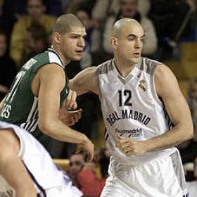 Dragan Tarlac vistiendo la camiseta del Real Madrid