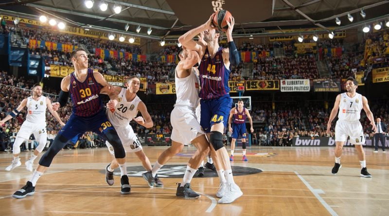 ante tomic defendido por felipe reyes fc barcelona lassa real madrid euroliga 24senblanco