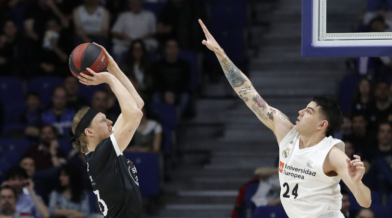 Podcast de baloncesto donde analizamos la útlima jornada de ACB con el Real Madrid venciendo al Obradoiro