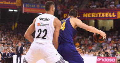 tavares defiende a Ante Tomic tercer partido final liga endesa 2019 24senblanco