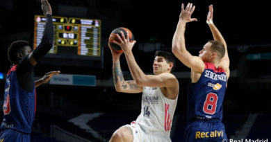 deck entra a canasta partido real madrid baskonia liga endesa 2020-21 24senblanco