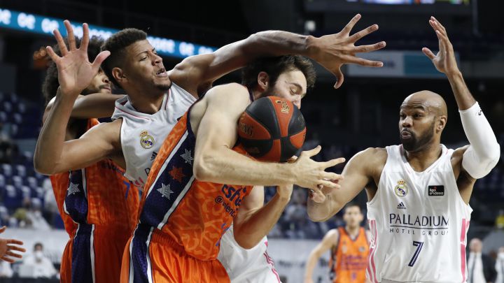 real madrid - valencia basket - tavares