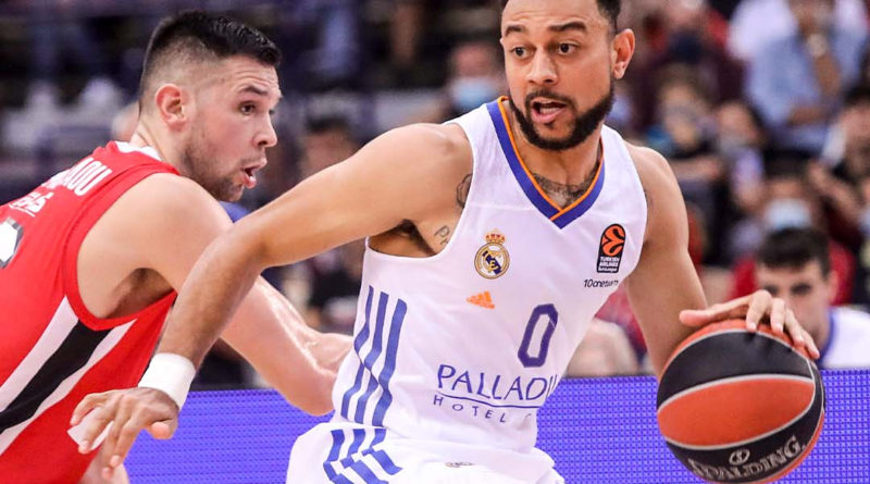 nigel williams-goss y papanikolaou en olympiacos-real madrid euroliga 24senblanco